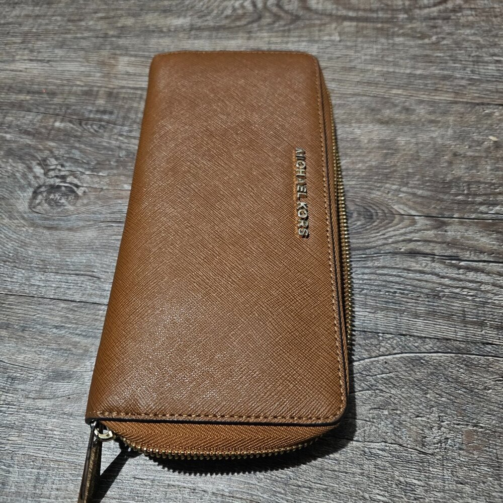Micheal kors wallet